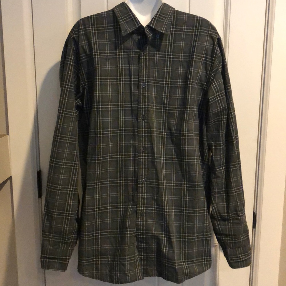 Uniqlo Button Up Long Sleeve Shirt L